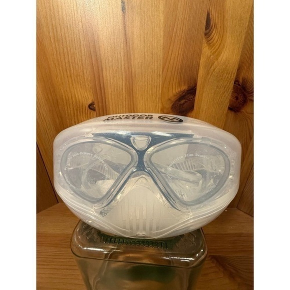 OutdoorMaster Swim Goggles Women‎ & Youth Black Anti-Fog UV Protection w/ Case